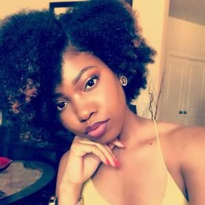 Meet your Posher, Dannielle